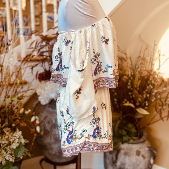 Forever 21 Peacock Print Flounce Romper White Size L - Picture 5 of 8